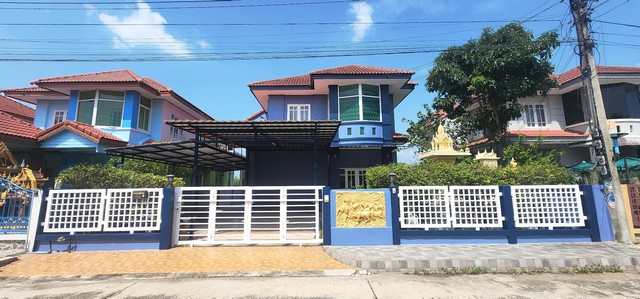 บ้าน วรารักษ์ วังน้อย  ขนาดเท่ากับ 67 SQ.WA 2590000 บาท. ใกล้ ใกล้เทสโก้โลตัสโรจนะ นิคมอุตสาหกรรมโรจนะ 1, 2 และ 3 โรงพยาบาลราชธานี โรงเรียนเซนต์แมรี่ ตลาดจอมพล ป. การเดินทางสะดวก เข้า-ออก ได้หลายเส้นทาง ทั้งทางถนนโรจนะ ถนนพหลโยธิน ถนนสายเอเชีย ราคาเด