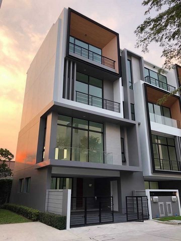 ให้เช่า Townhome 4 ชั้น Nirvana Define พระราม 9 ซอย ถาวรธวัช แขวงสวนหลวง 