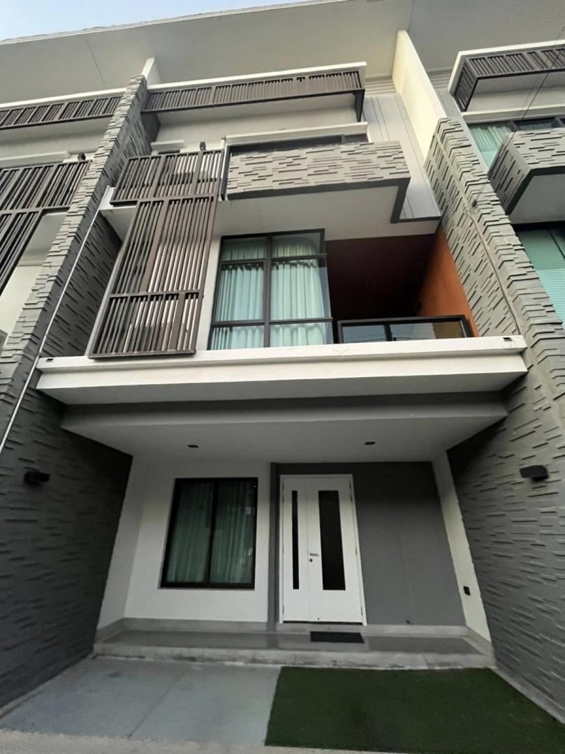 HR 6138 ให้เช่า ทาวน์โฮม Plex residence ถนนเกษตรนวมินทร์ นวมินทร์ 111