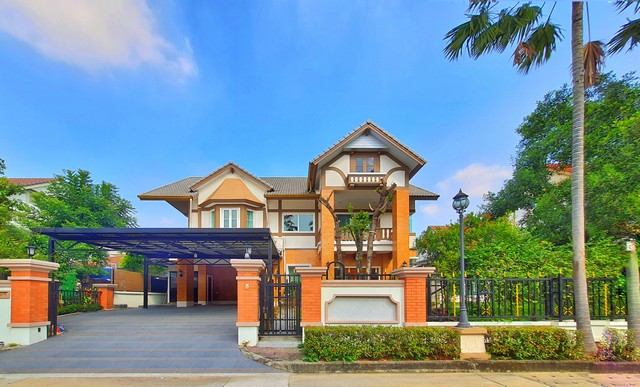 บ้าน Q House Avenue  พระราม5   3Bedroom 21500000 บาท   หรูอยู่สบาย