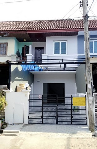 ขายหมู่บ้านฉัตรไพลิน สิ่งอำนวยความสะดวก ตำบลระแหง อำเภอลาดหลุมแก้ว จังหวัดปทุมธานี 