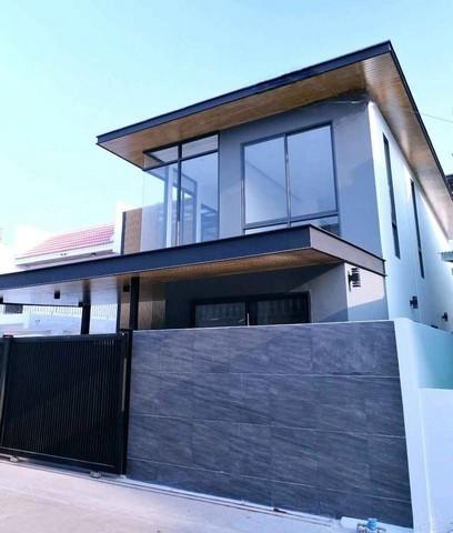 ขายบ้านเดี่ยว 2 ชั้น 42 ตร.ว. ย่านสุขุมวิท 60 ทับ 1 พร้อมสระว่ายน้ำ ใกล้ BTS บางจาก