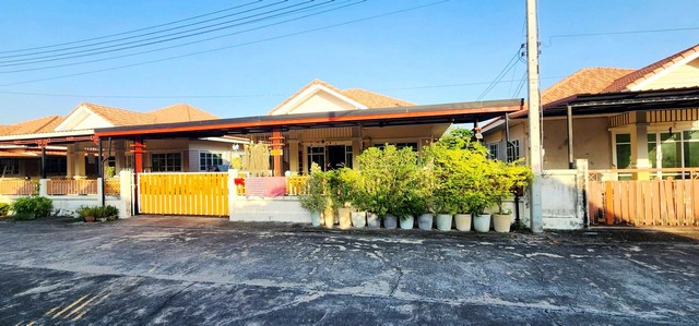 บ้าน ศศิธร 23 0 Rai 0 NGAN 51 ตรว. 3ห้องนอน2ห้องน้ำ ใกล้กับ ทำเลดี เป็นแหล่งชุมชน บรรยากาศร่มรื่น ใกล้ห้างสรรพสินค้า ใกล้ตลาดสดหนองปลาหมอร้อยปี วัดหนองปลากระดี่ อบต.หนองปลาหมอ การเดินทางสะดวก ราคานี้หาไม่ได้แล้ว สระบุรี