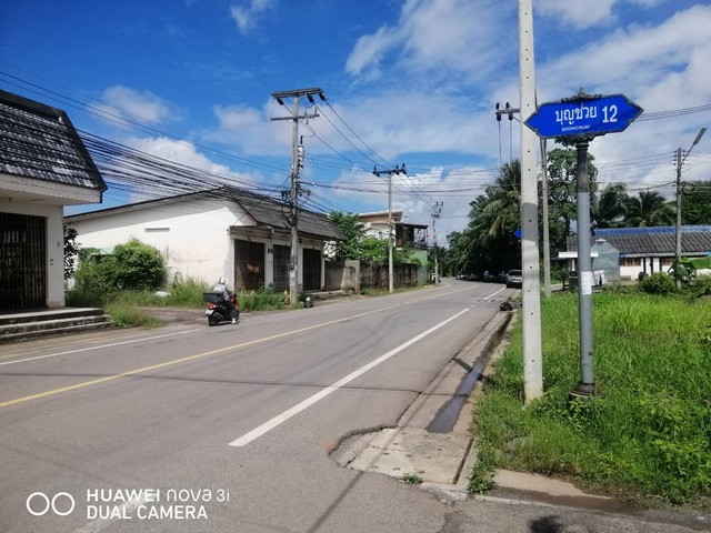 ขายที่ดินเปล่าแปลงสวย ราคาถูก ทำเลดีใจกลางเมือง พิกัด: ซอยบุญช่วย ตำบลมะขามเตี้ย สุราษฎร์ธานี