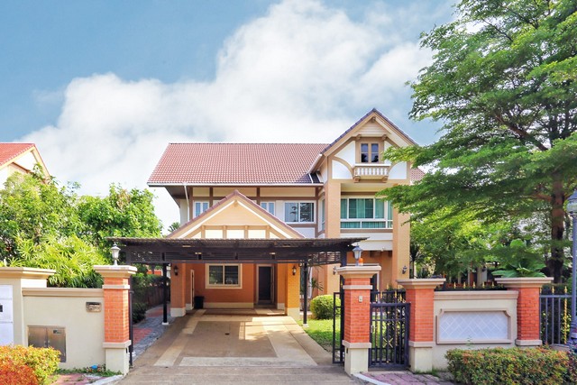 บ้าน  Q House Avenue พระราม5 95 ตรว. 1 NGAN 0 ไร่ 4 BEDROOM ใกล้กับ ทางด่วนศรีรัช เข้าออกได้หลายทาง นนทบุรี   