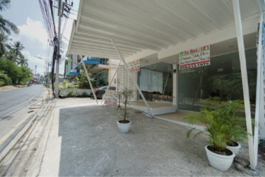 ขายตึกพาณิชย์ 3 ชั้น พร้อมผู้เช่าครบทั้ง 4 ห้อง – ทำเลทองเกาะสมุย ซอยโรงพยาบาลบ้านดอน ต.บ่อผุด เกาะสมุย จ.สุราษฎร์ธานี